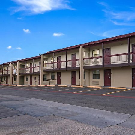 Red Roof Inn North Dallas - Park Central Exterior photo