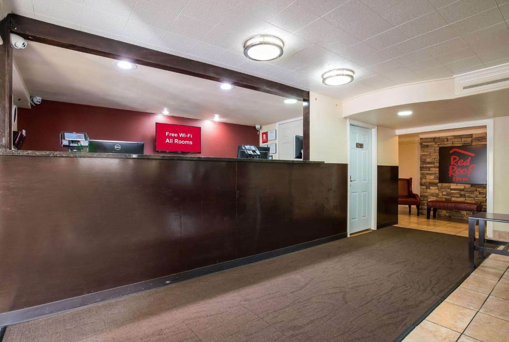 Red Roof Inn North Dallas - Park Central Exterior photo
