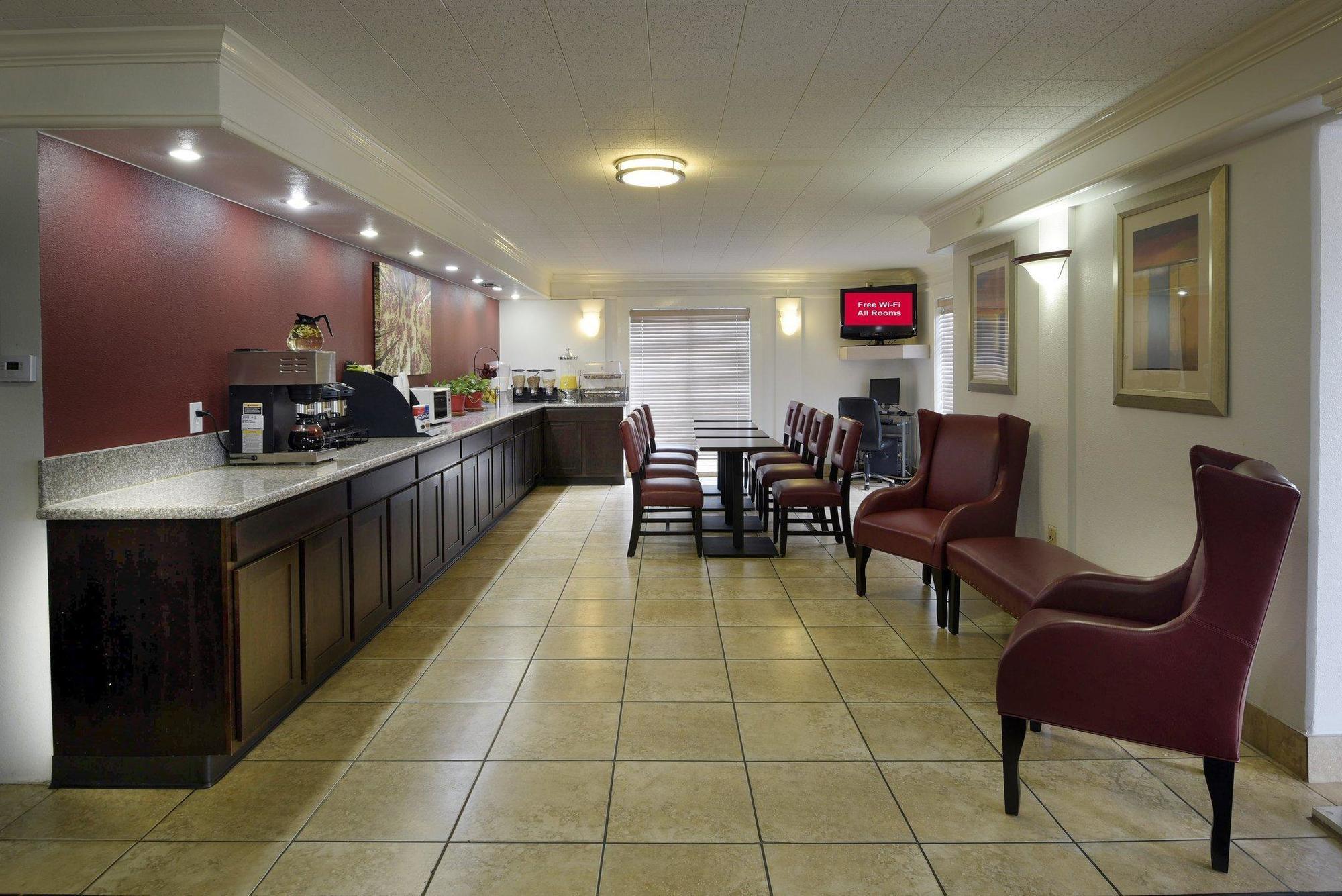Red Roof Inn North Dallas - Park Central Exterior photo