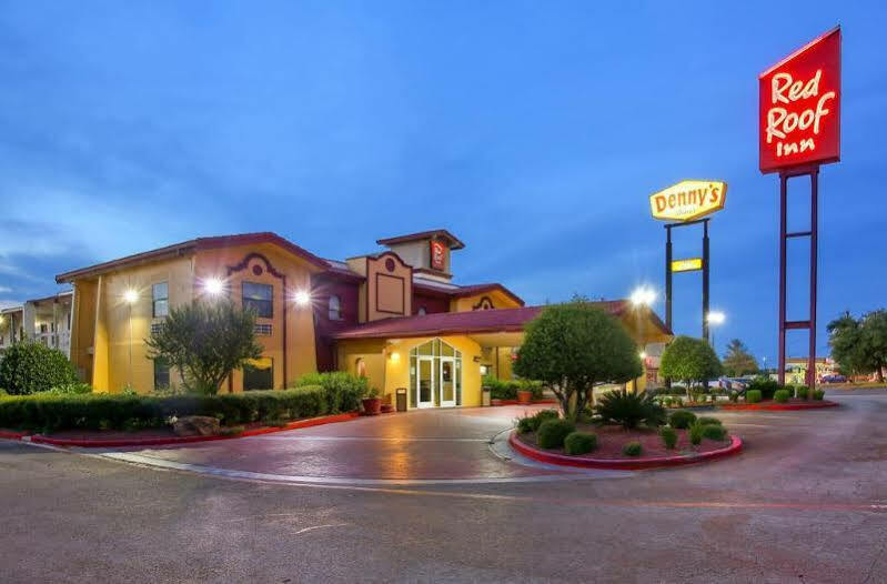 Red Roof Inn North Dallas - Park Central Exterior photo