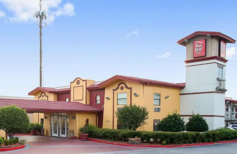 Red Roof Inn North Dallas - Park Central Exterior photo